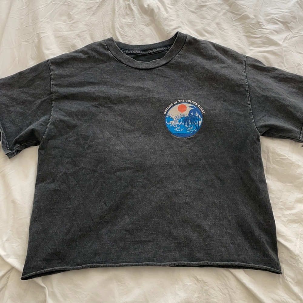 cropped graphic tee